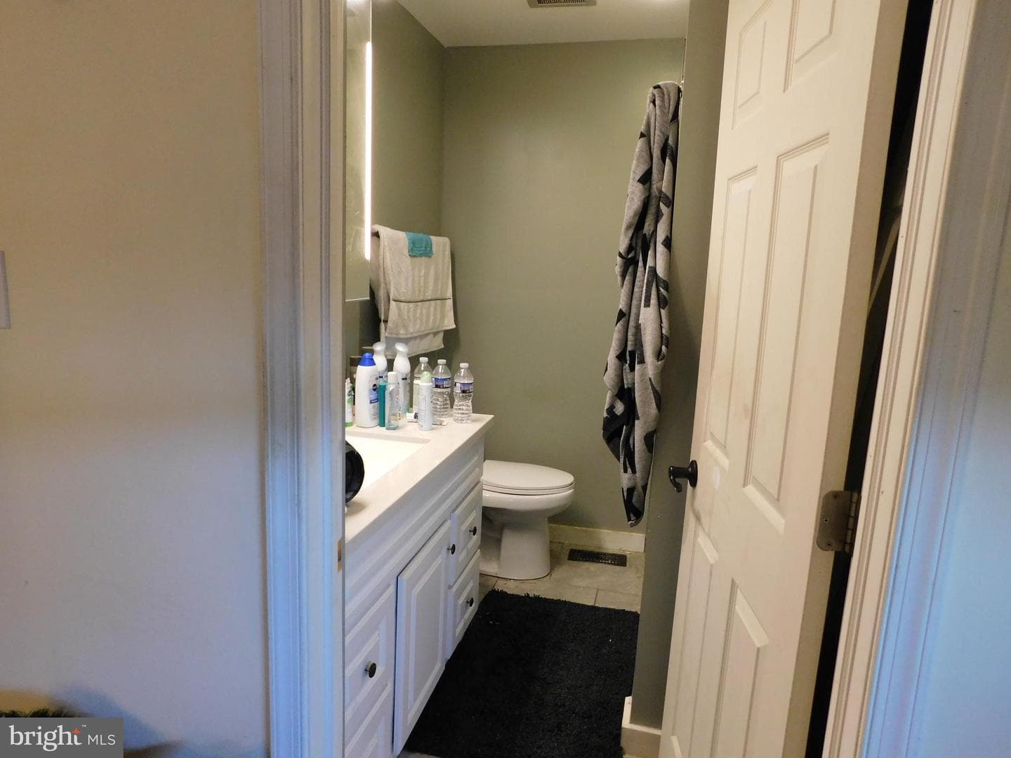 8000 Stenton Avenue photo 15