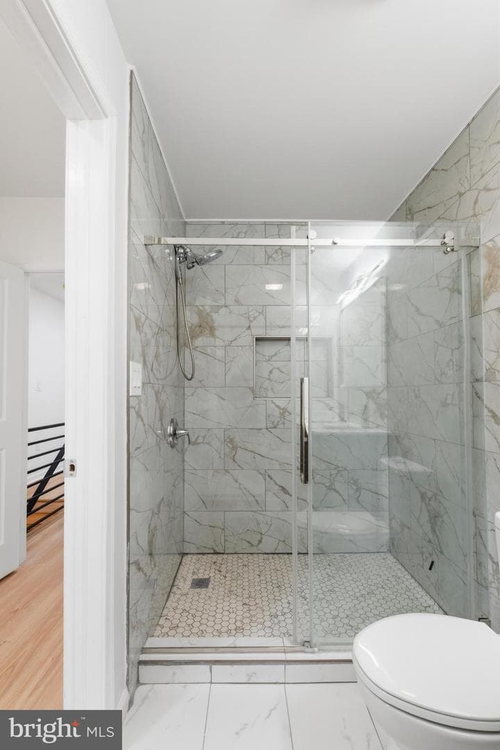 83 W Sharpnack Street photo 14