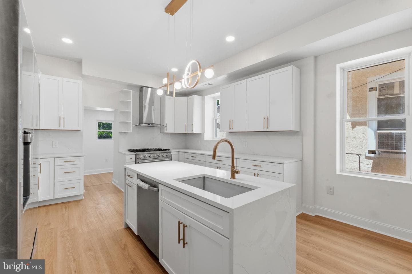 83 W Sharpnack Street, Philadelphia