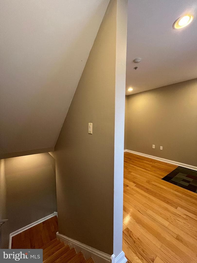1027 N 4th Street #h photo 3