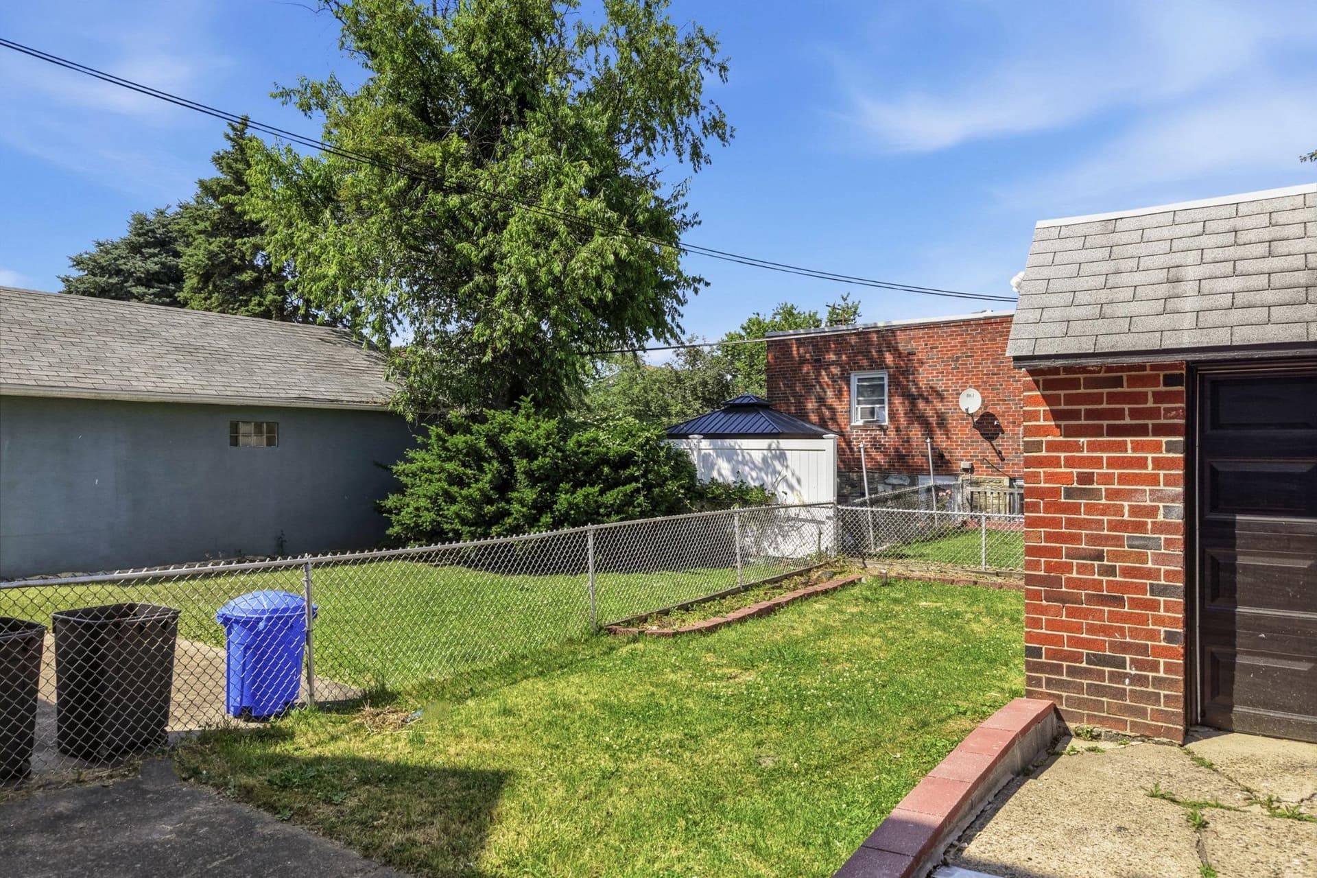 917 Oakmont Street photo 4