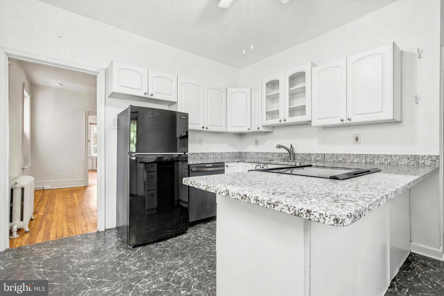 424 Martin Street photo 9