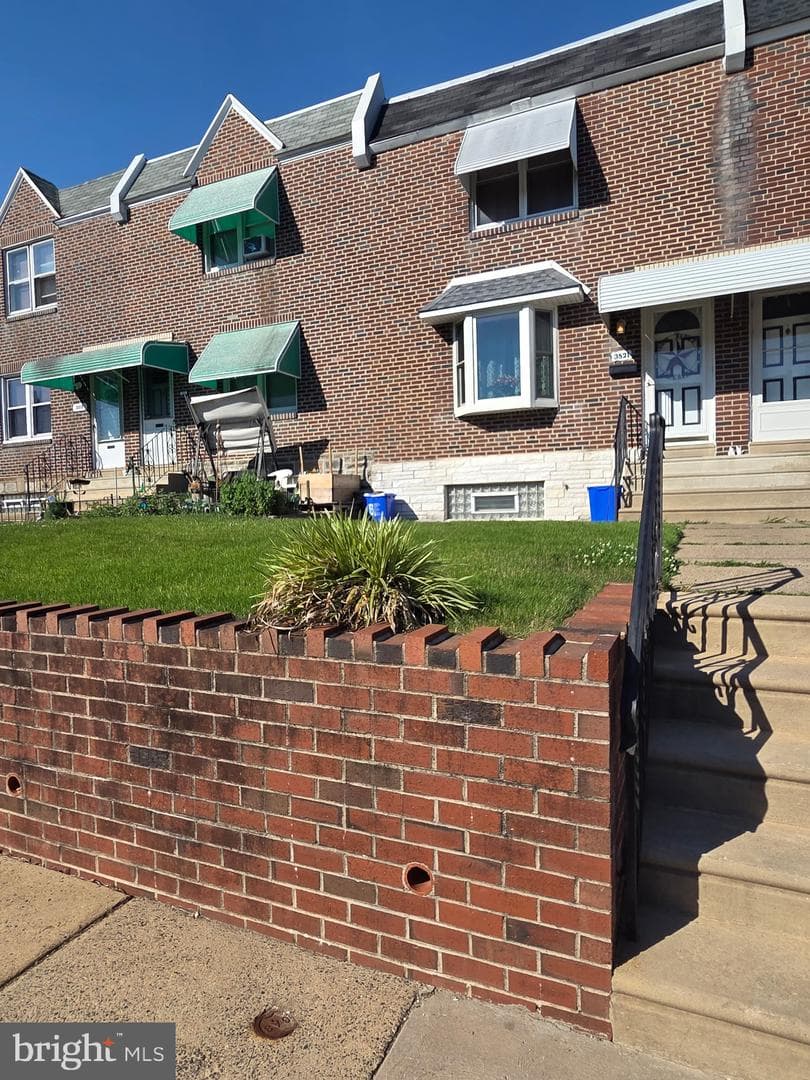 3521 Lansing Street photo 2