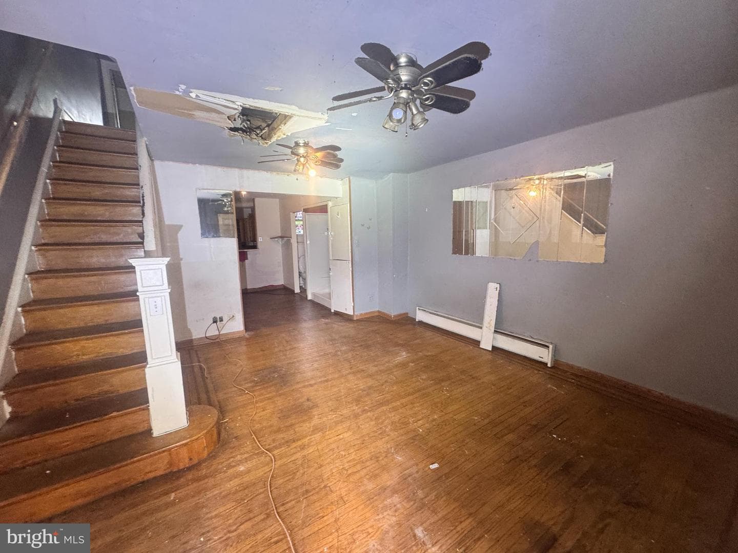 528 Geneva Avenue photo 2