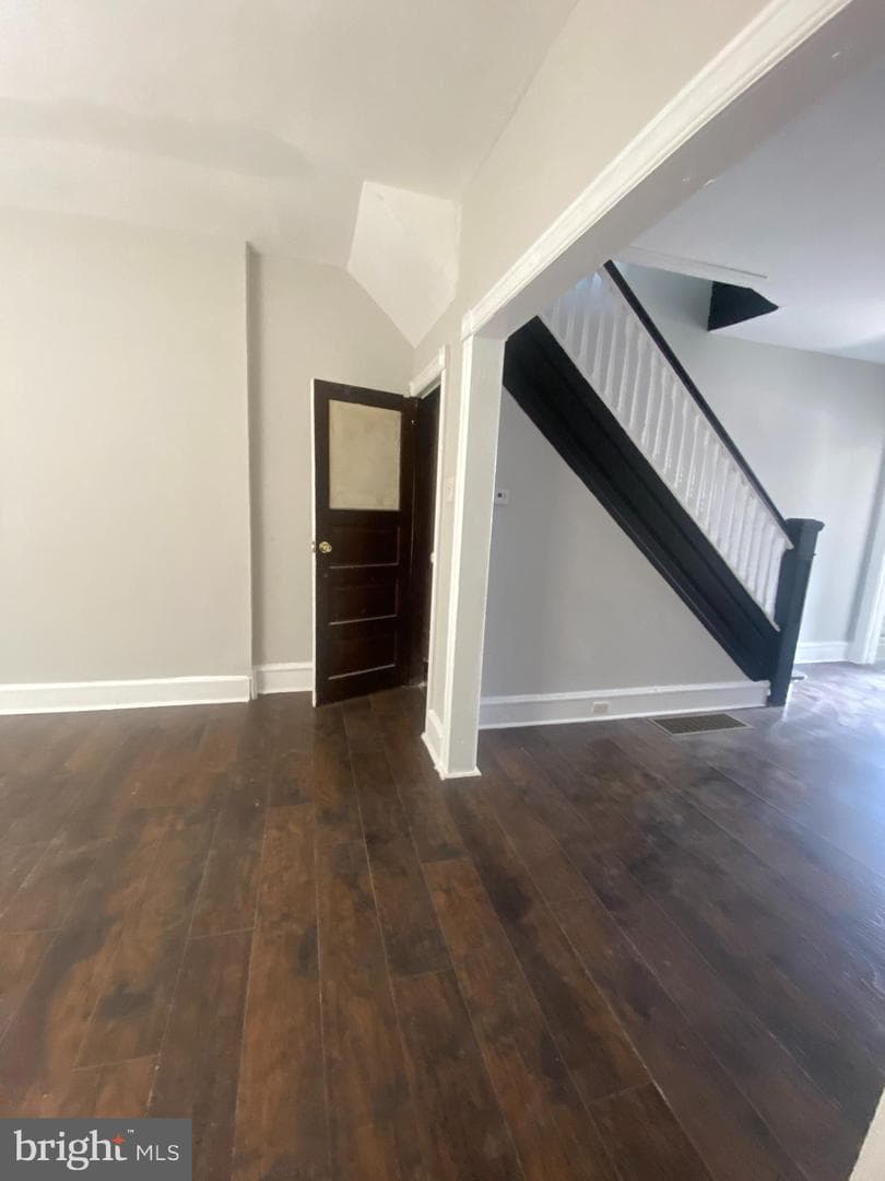 139 W Hansberry Street photo 14