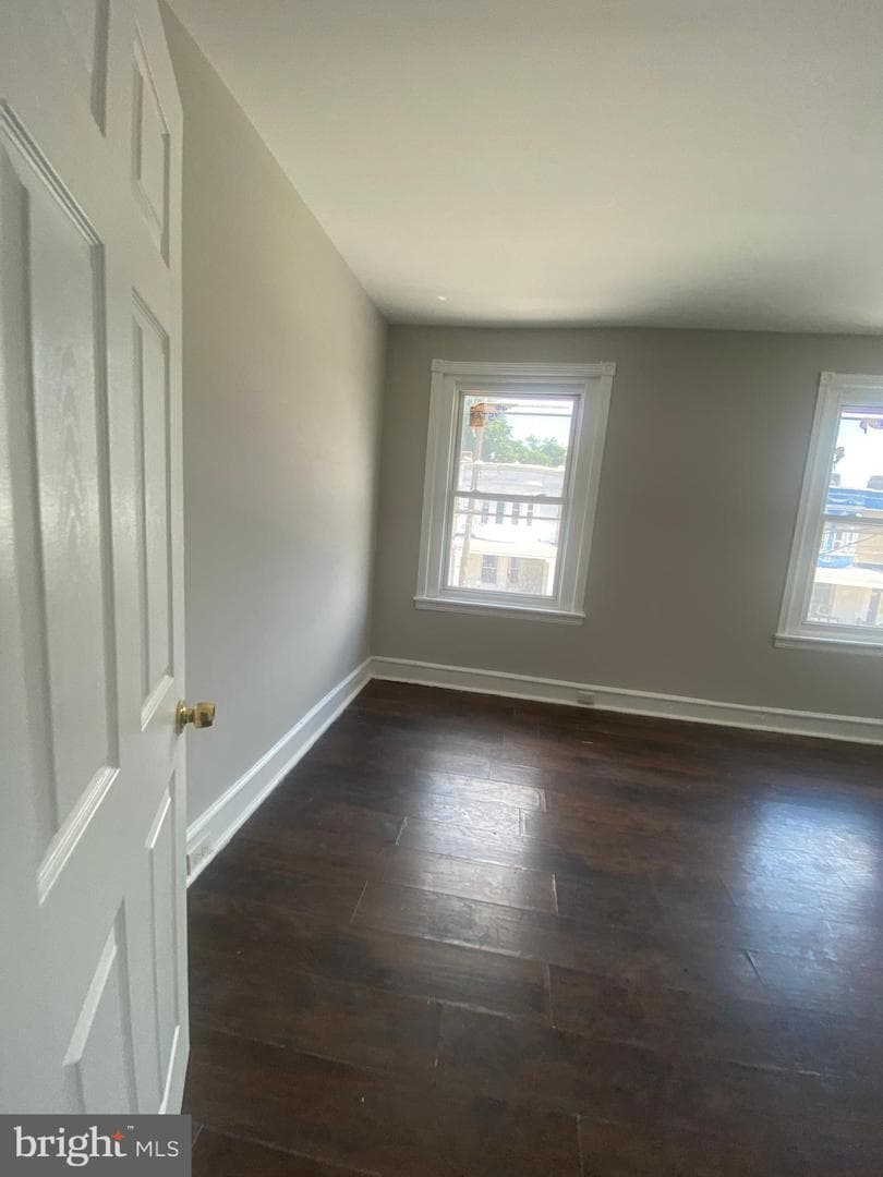 139 W Hansberry Street photo 51