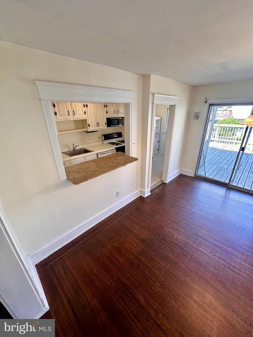 3411 Vaux Street photo 5
