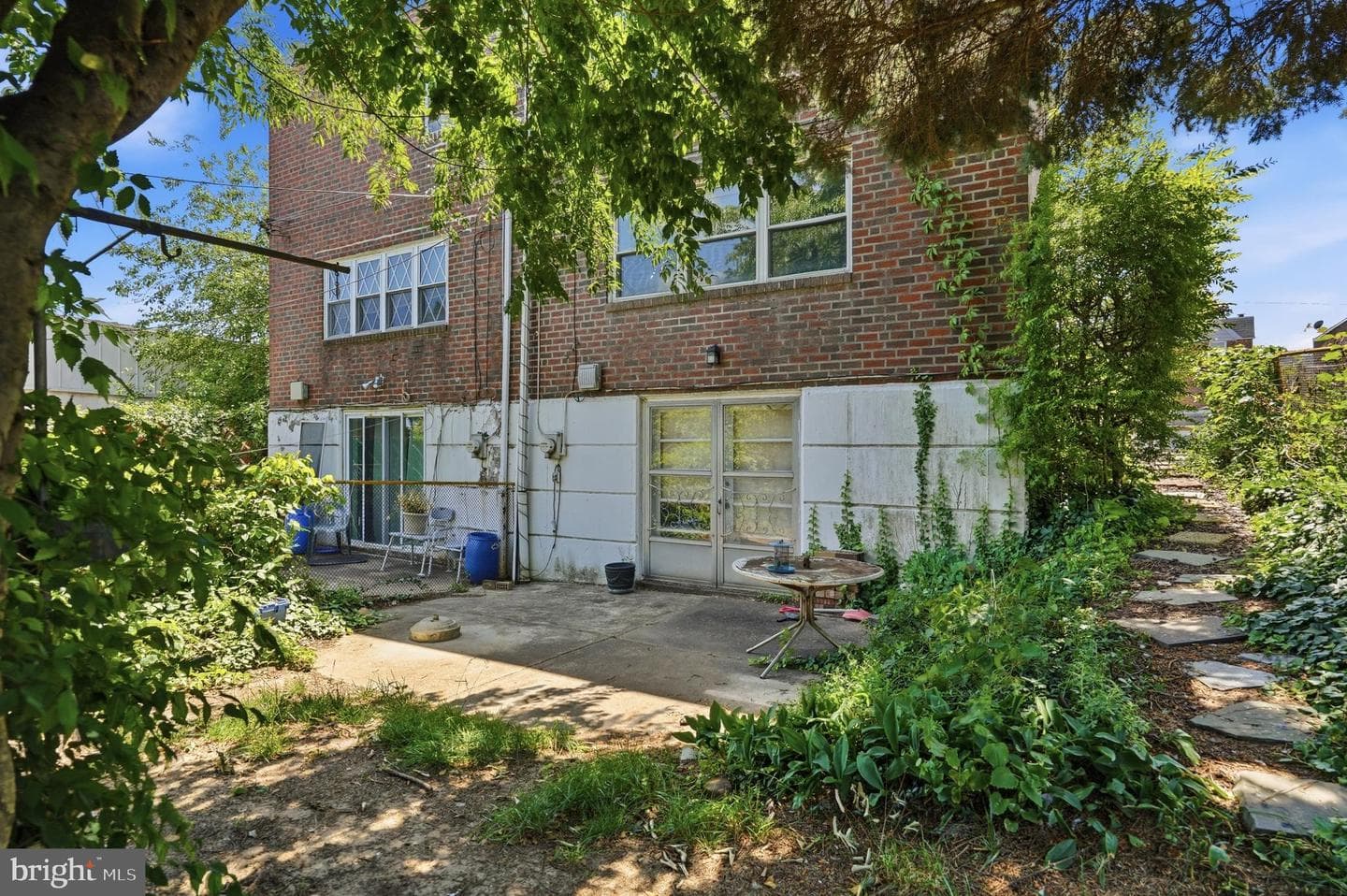 649 Lawler Street photo 38