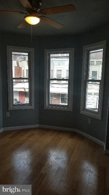 868 N Farson Street photo 6