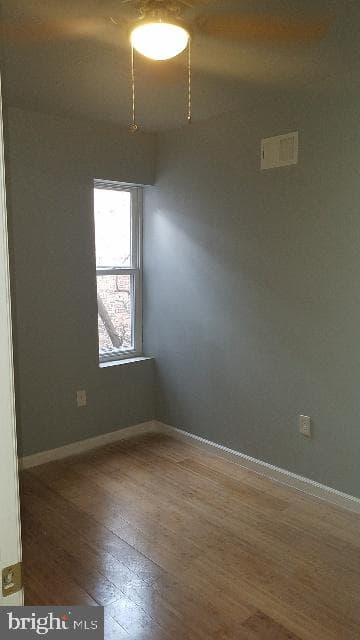 868 N Farson Street photo 7