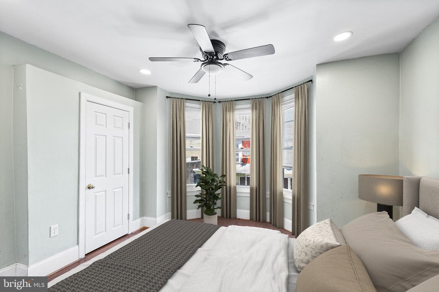 5150 Ranstead Street photo 7