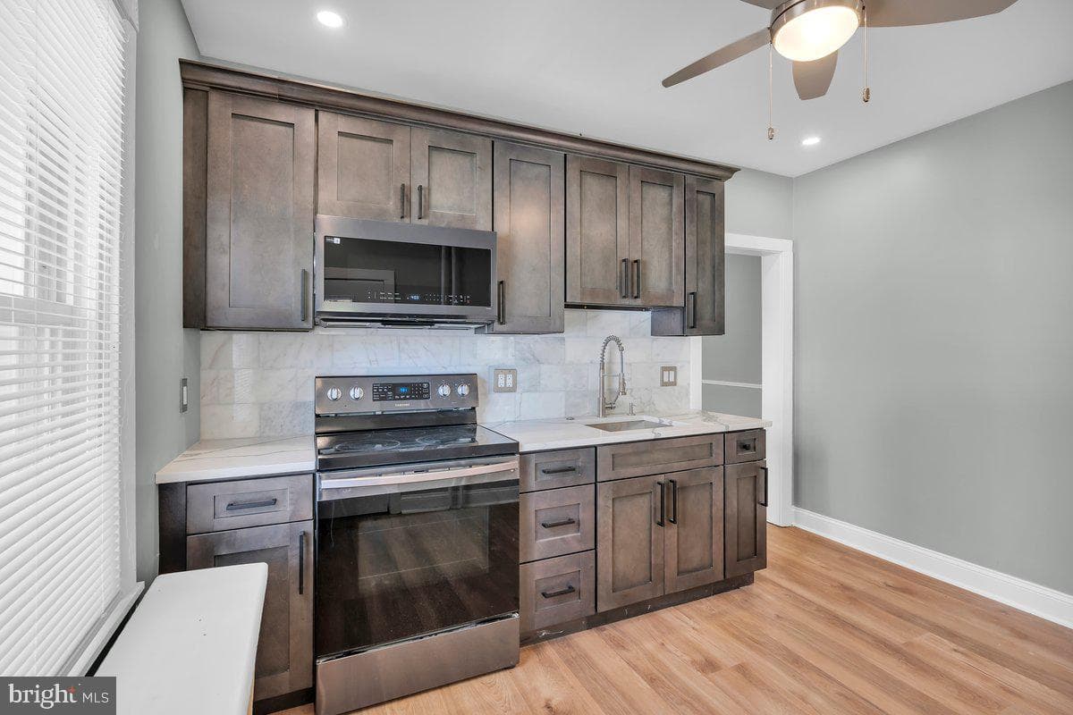 7035 Cottage Street photo 15