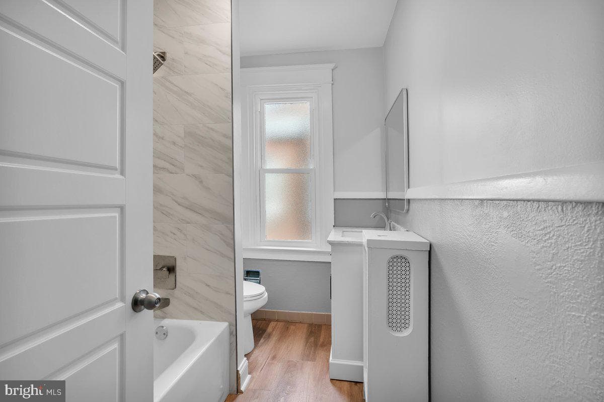 7035 Cottage Street photo 17