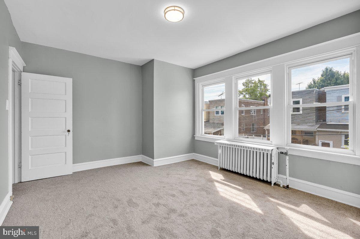 7035 Cottage Street photo 20
