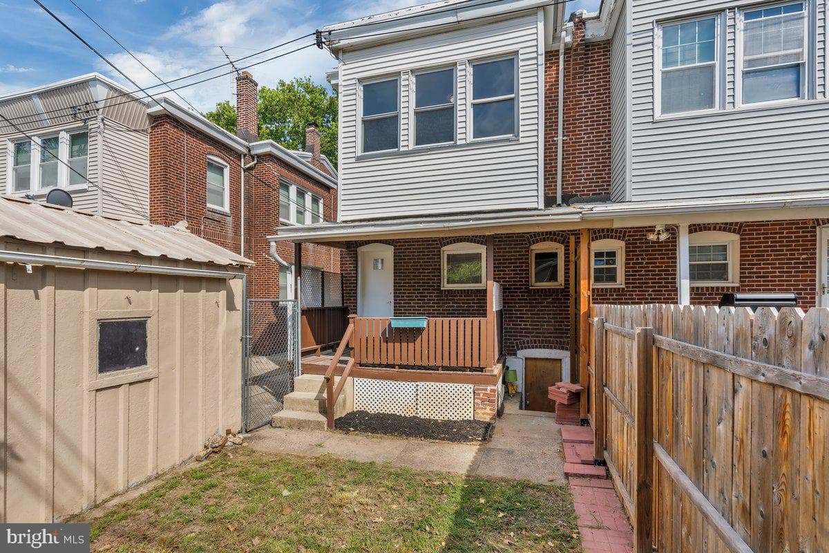 7035 Cottage Street photo 25