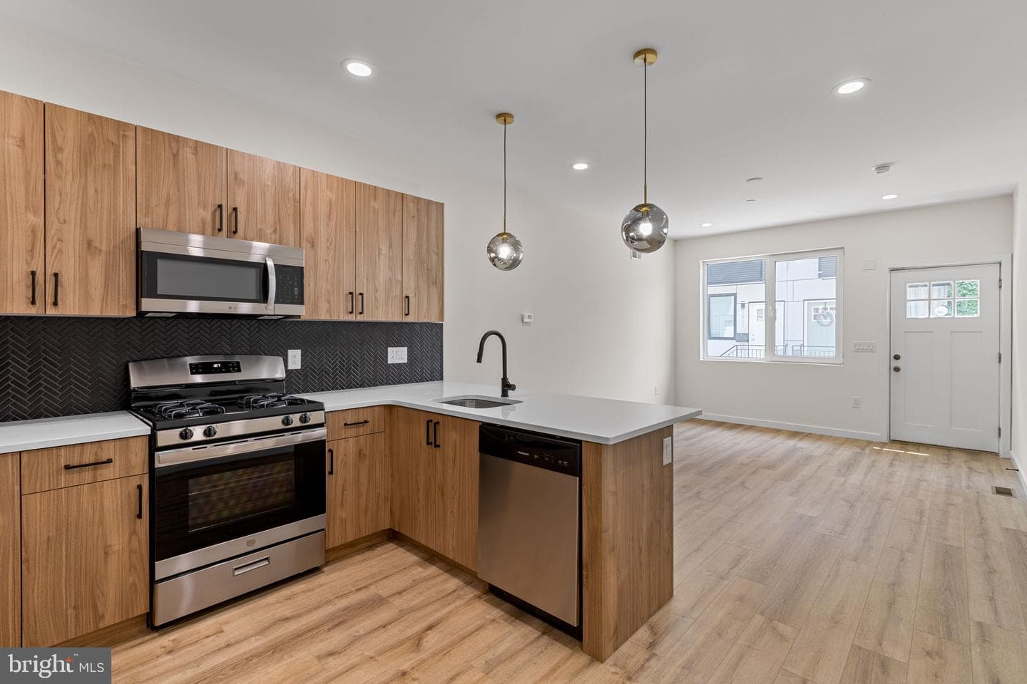 1814 N Marston Street photo 6