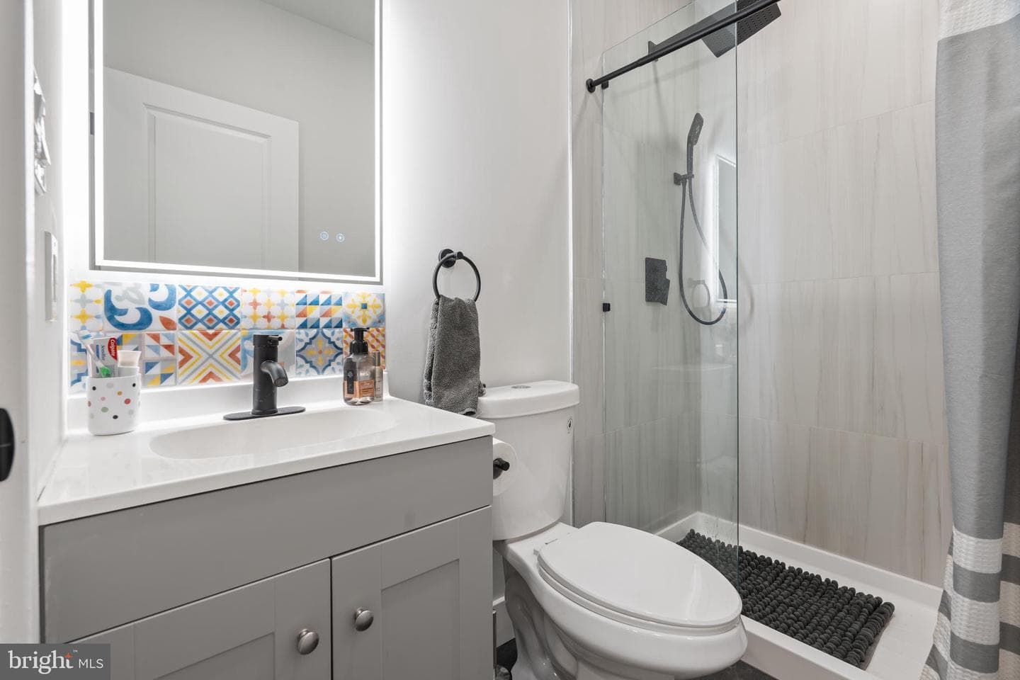 1452 N Newkirk Street photo 32
