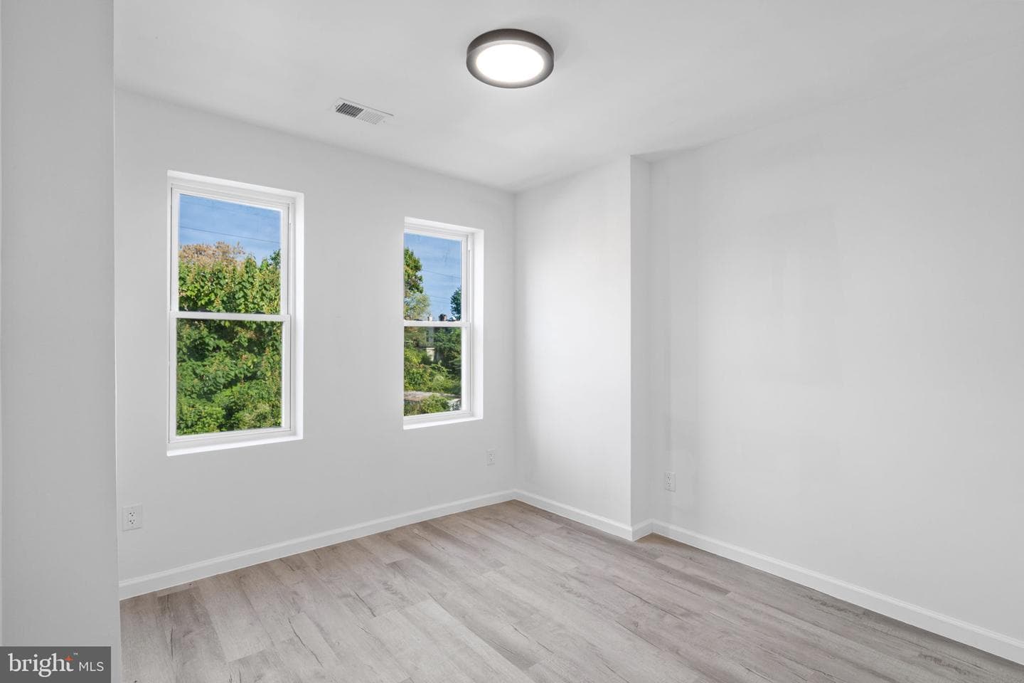 3943 Dell Street photo 12