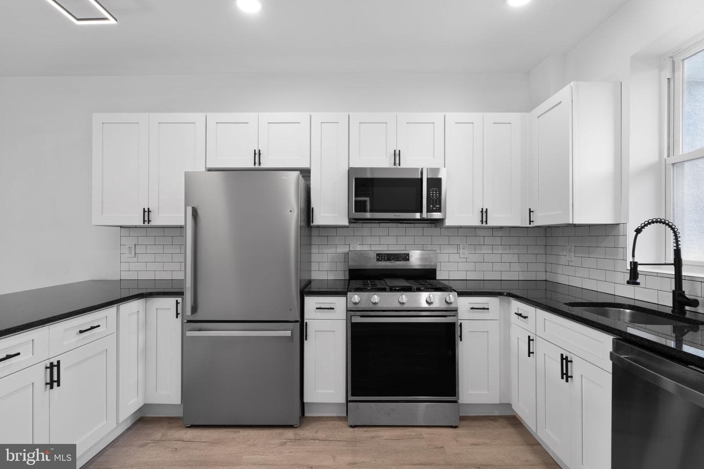3943 Dell Street photo 3