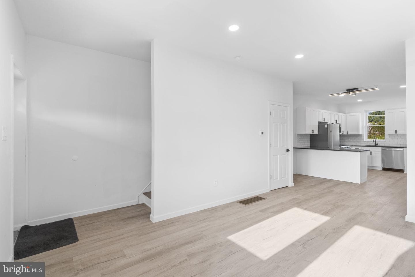 3943 Dell Street photo 8