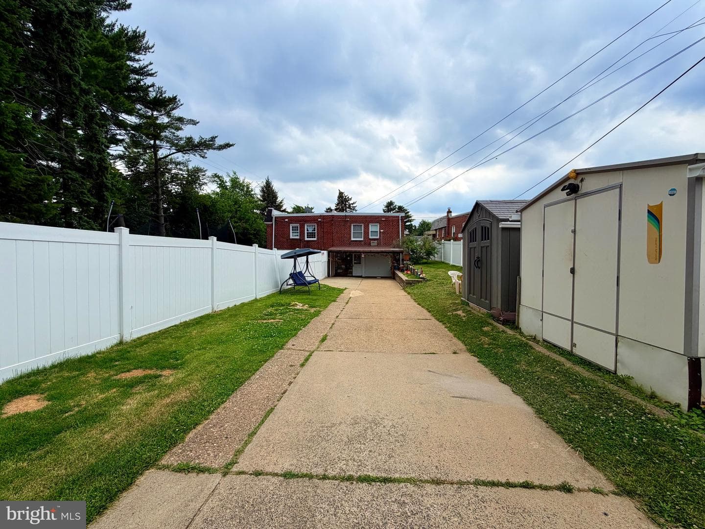 1437 Napfle Avenue photo 35