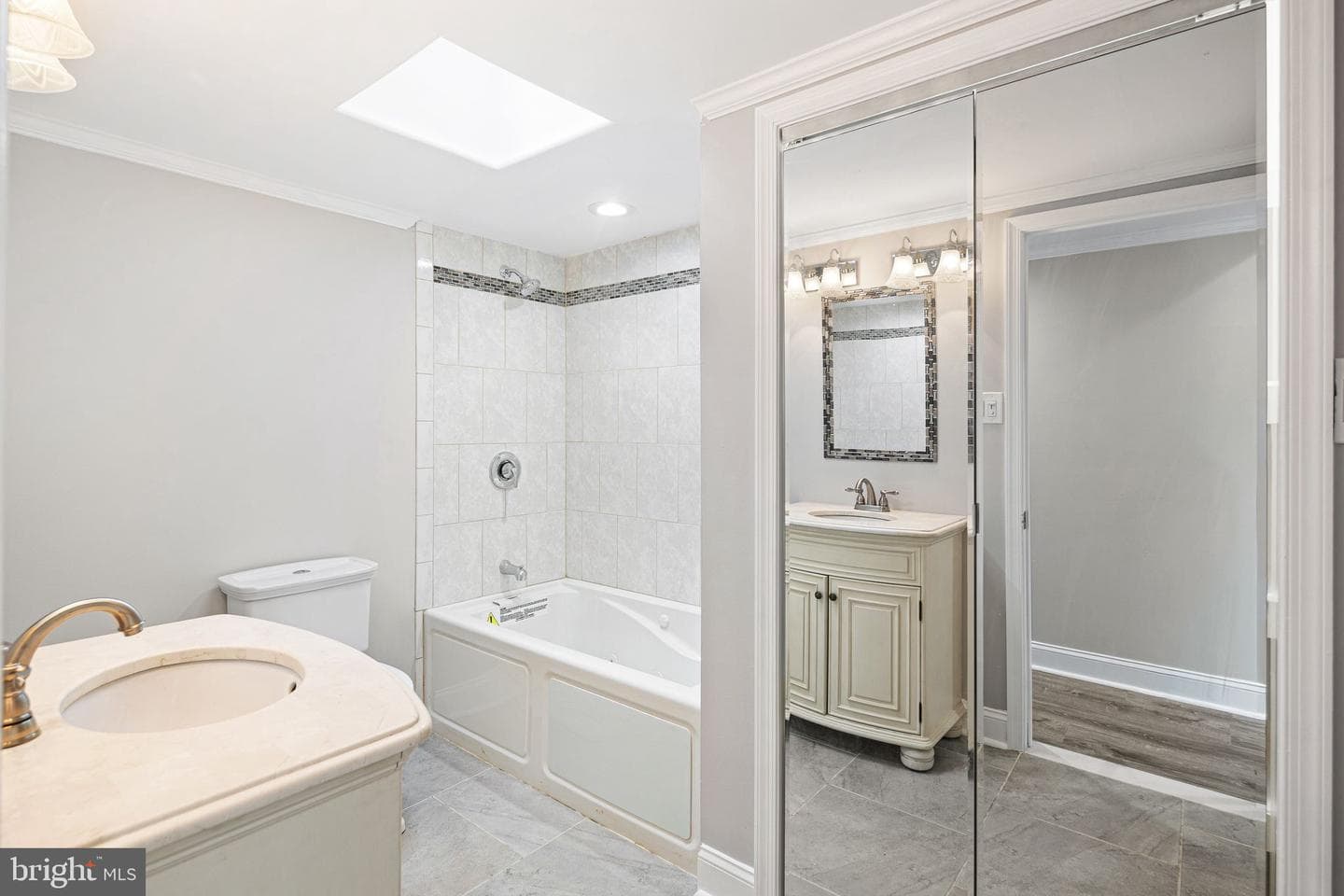 2856 Mercer St photo 14