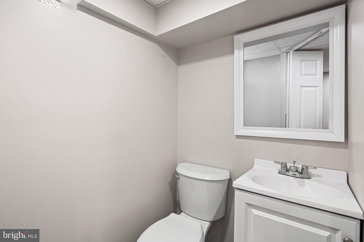 2856 Mercer St photo 18