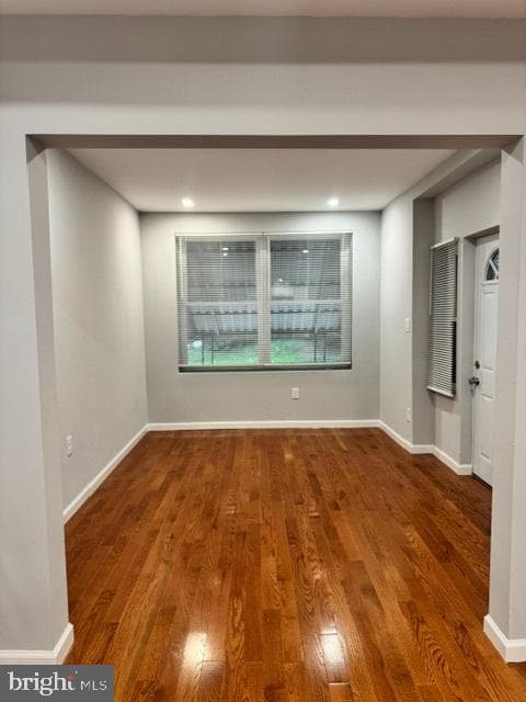 5640 Woodbine Avenue photo 3