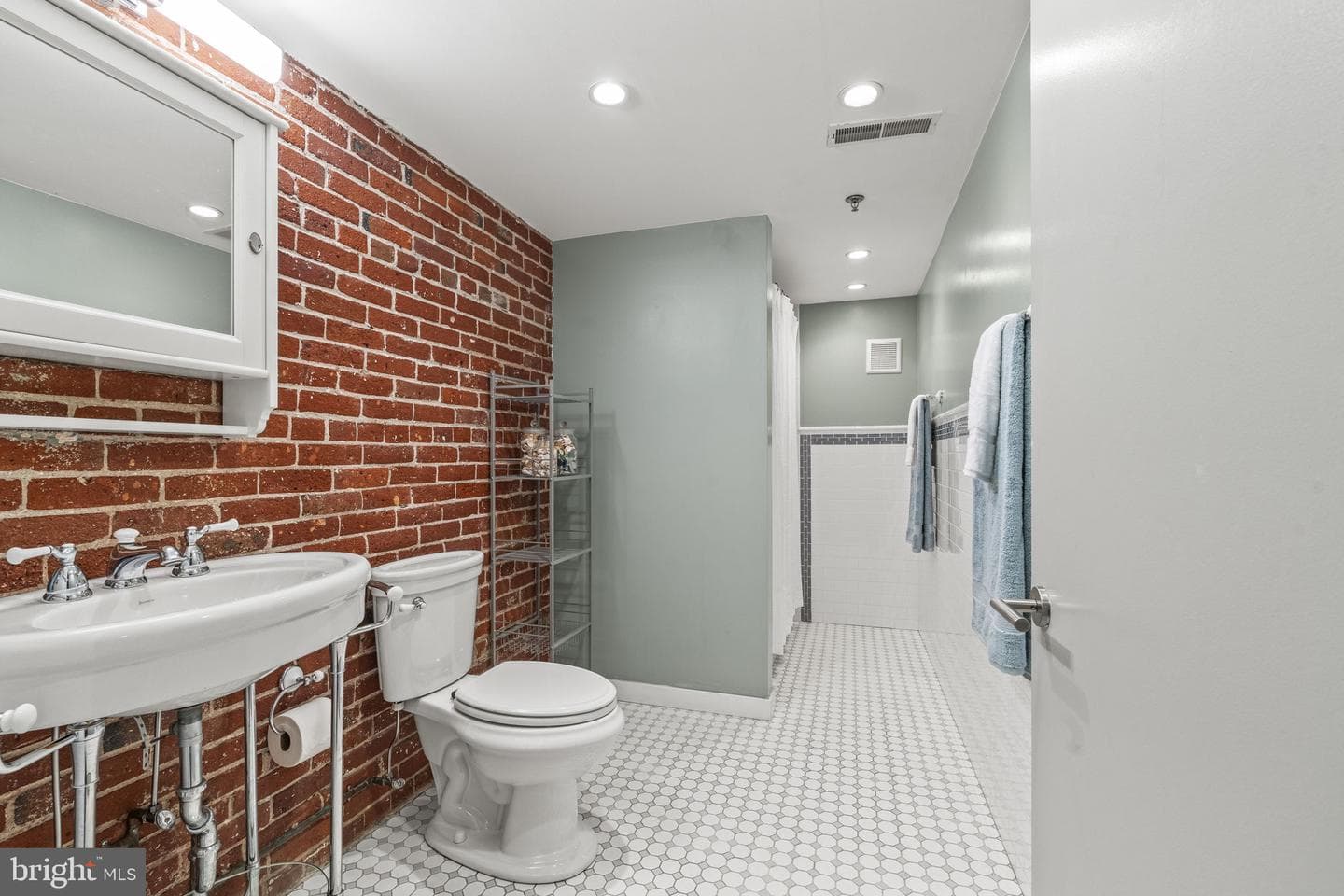 1234 Hamilton Street #105 photo 30
