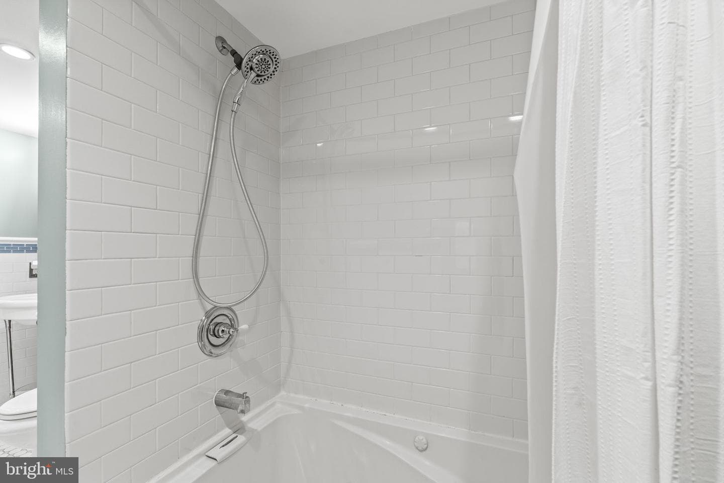 1234 Hamilton Street #105 photo 32