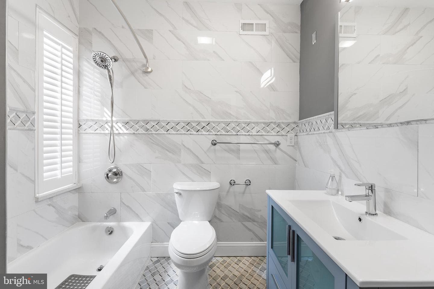 2422 S Juniper Street photo 15