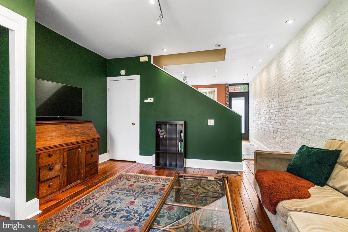 2225 Pemberton Street photo 14