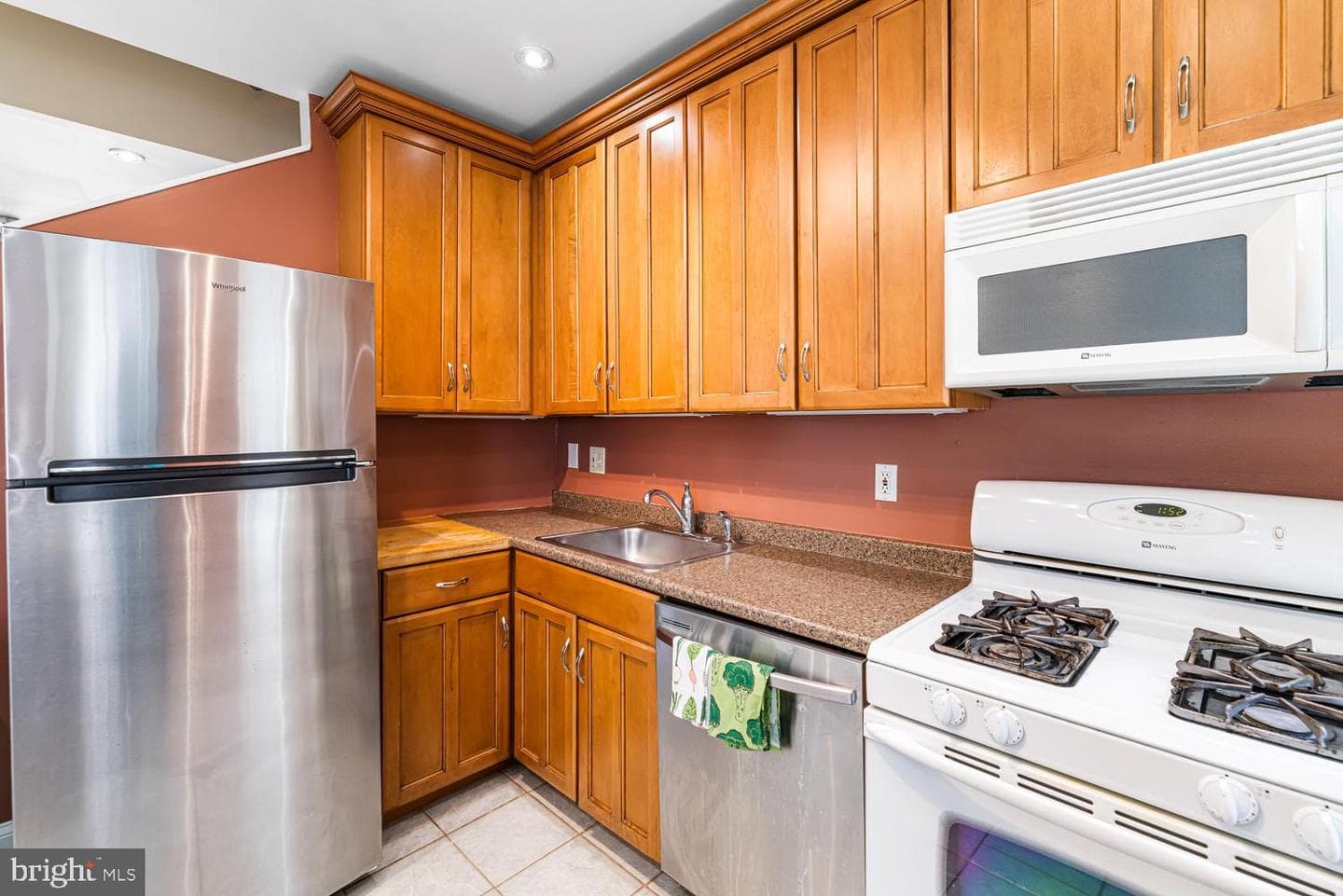 2225 Pemberton Street photo 7