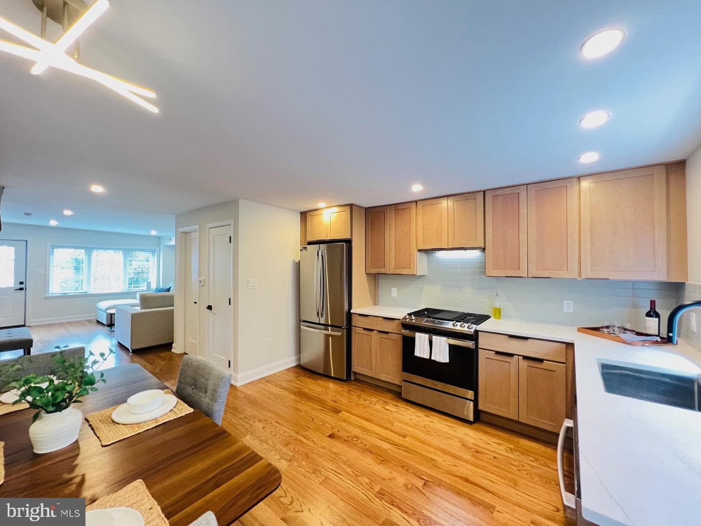 4735 Sheldon Street photo 8