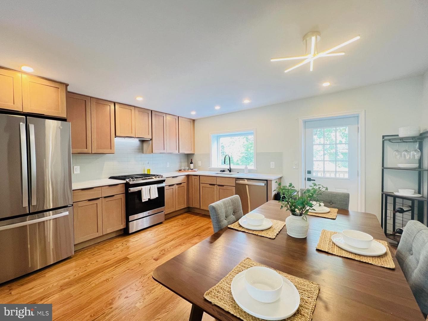4735 Sheldon Street photo 9