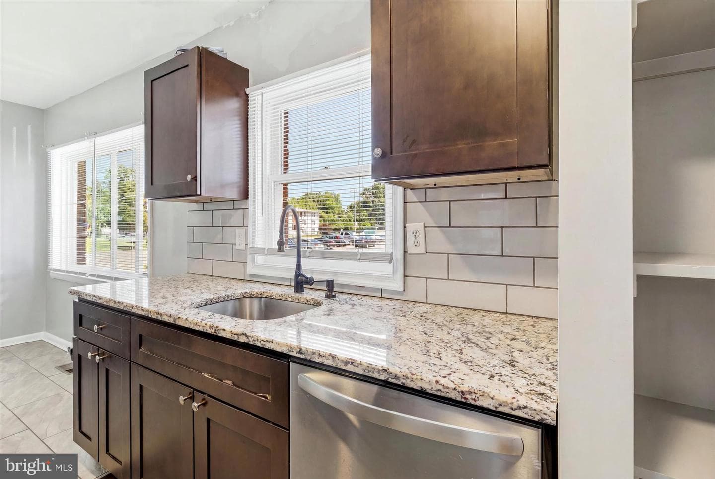 8254 Rodney Street photo 6