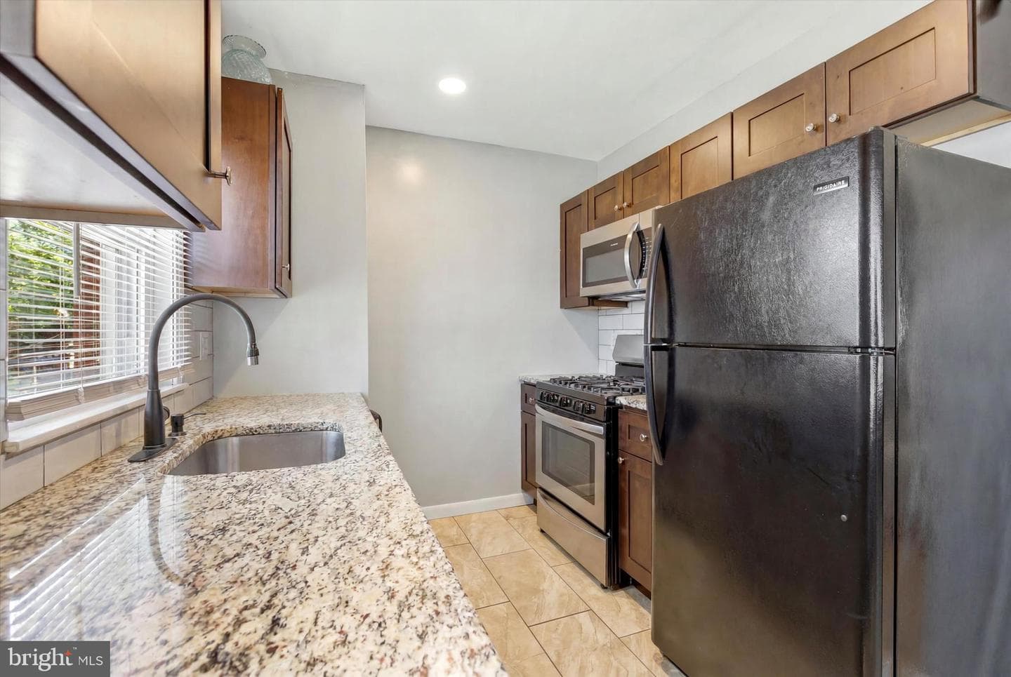 8254 Rodney Street photo 8