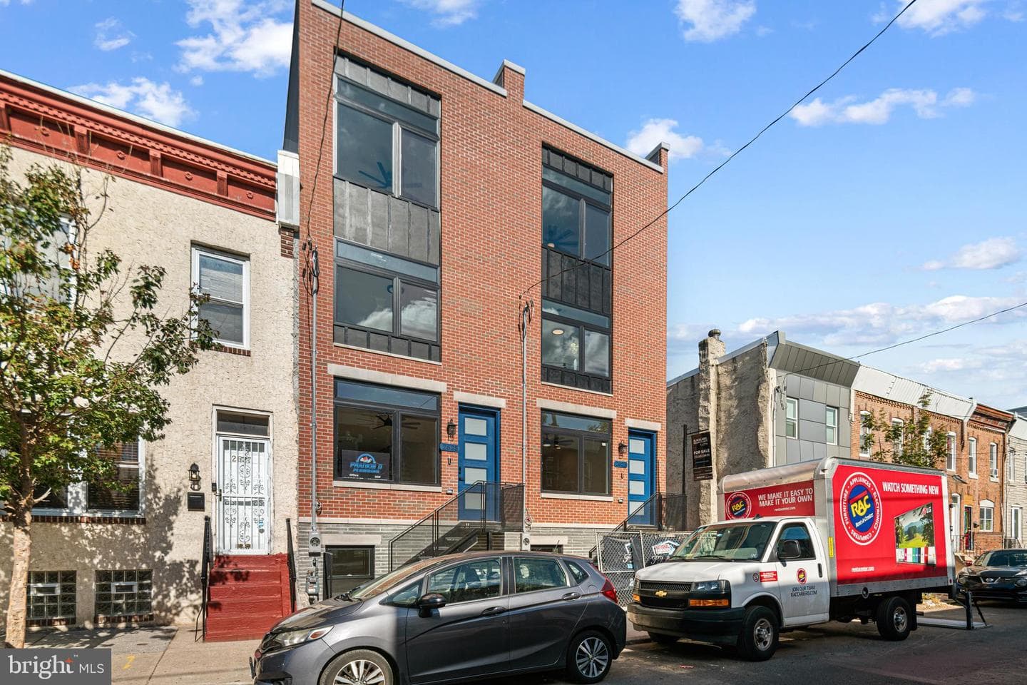 2623 Reed Street, Philadelphia