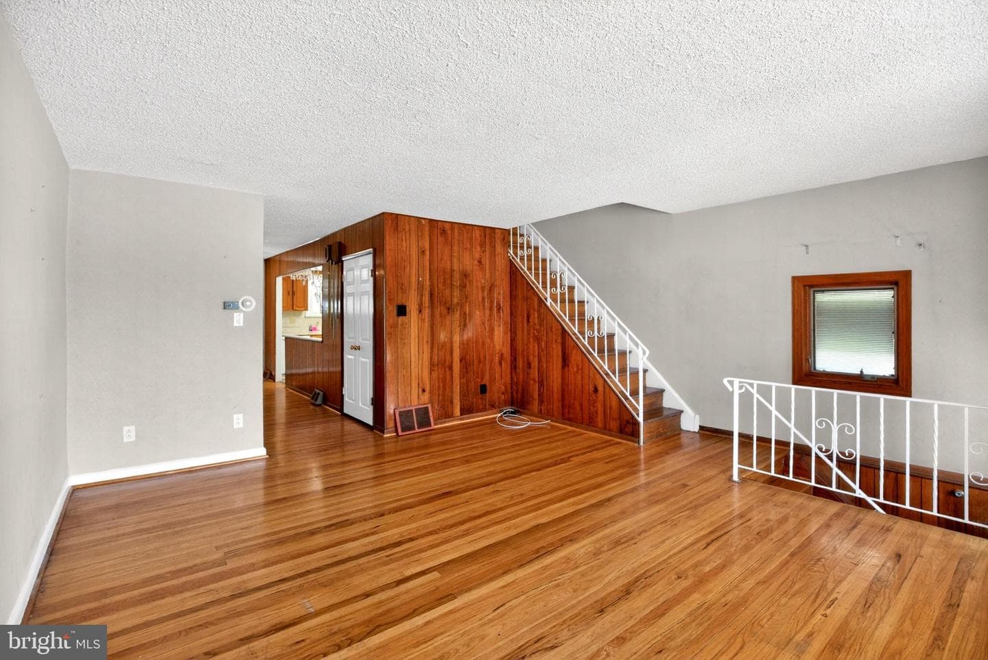 8951 Ashton Road photo 3
