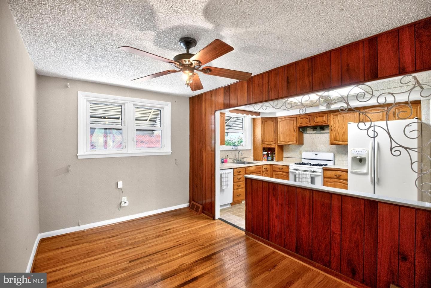 8951 Ashton Road photo 4