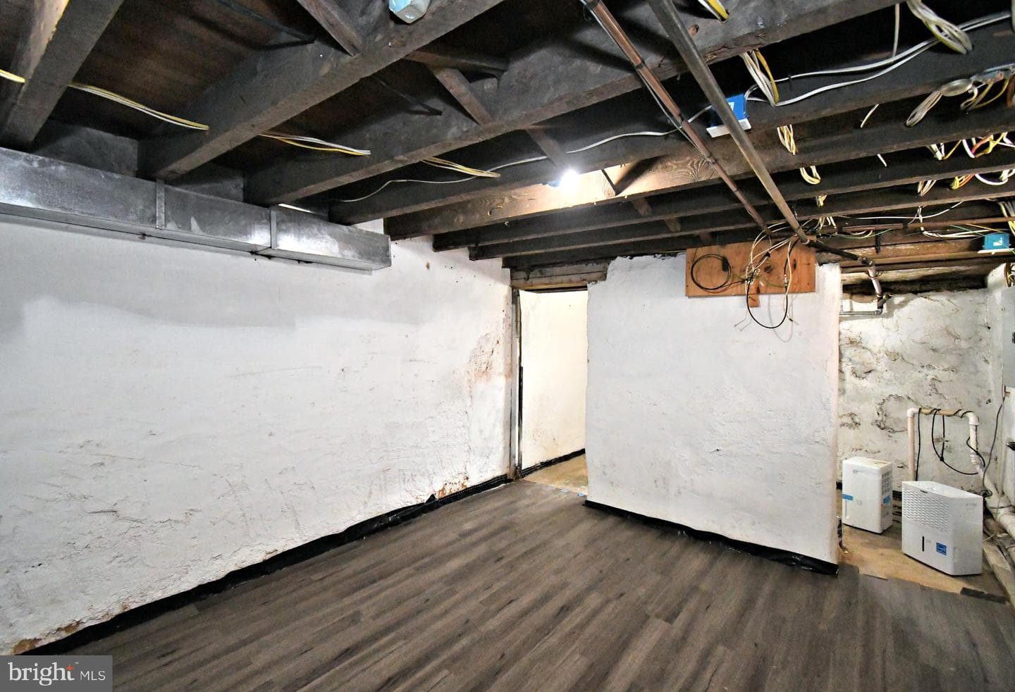 260 Roxborough Avenue photo 41
