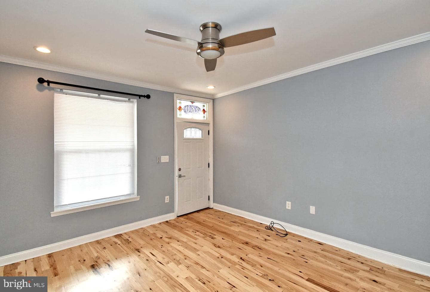 260 Roxborough Avenue photo 8