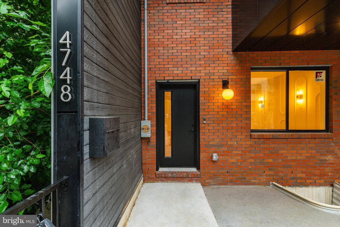 4748 Sheldon Street photo 3