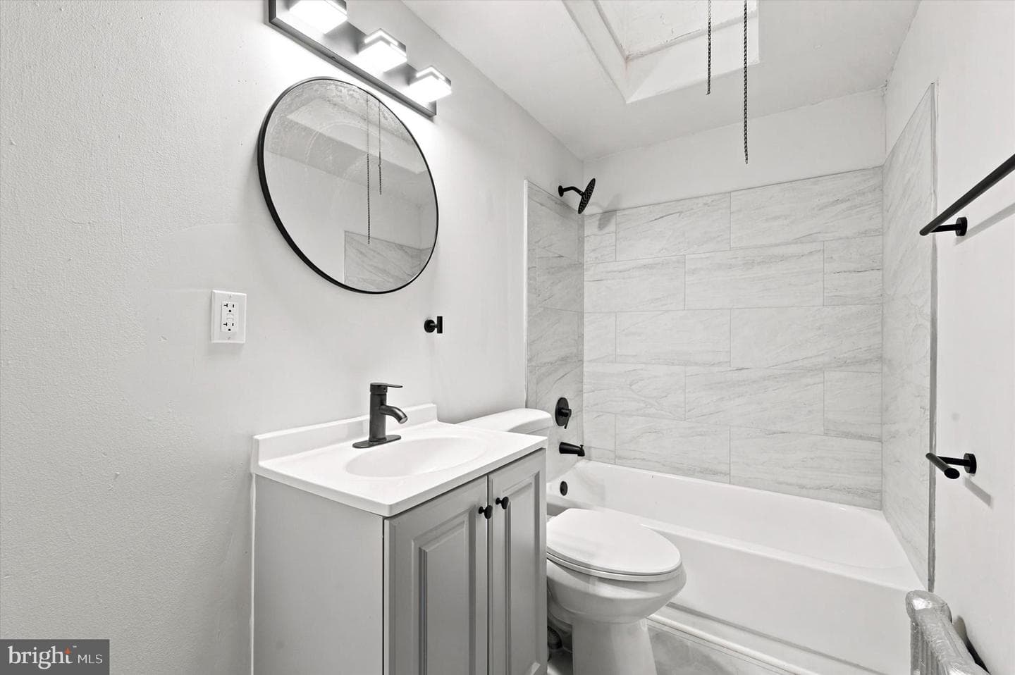 2239 S Hobson Street photo 13