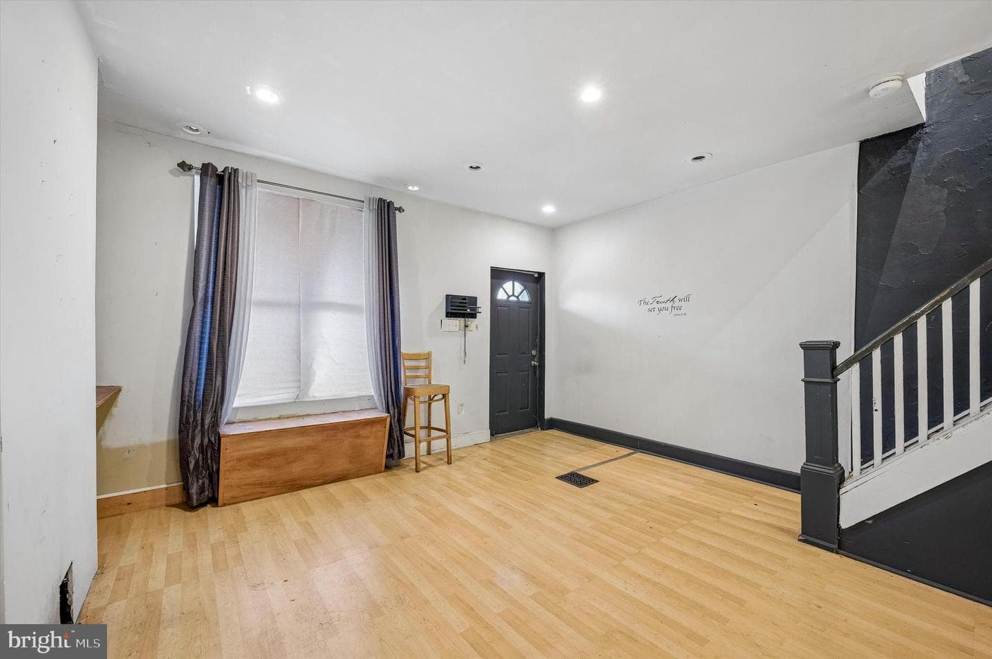 230 N Horton Street photo 6