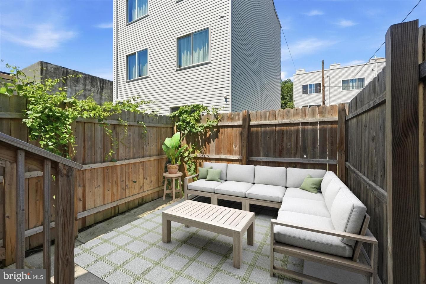 2044 N 5th Street photo 11