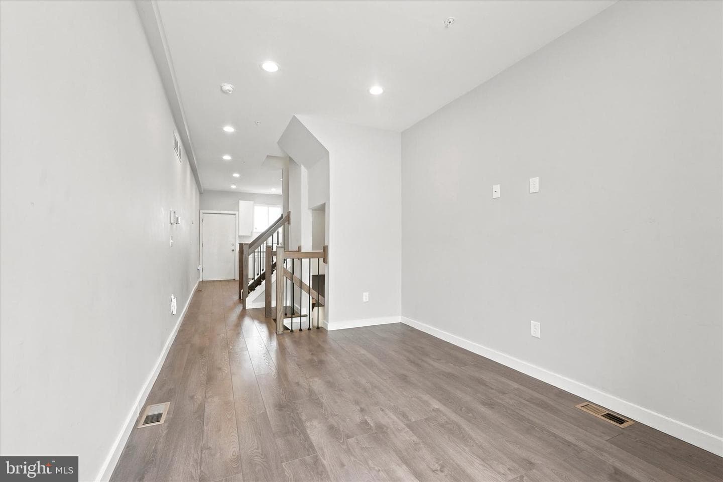 2044 N 5th Street photo 5