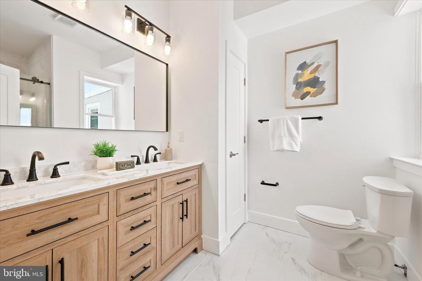 2119 Tasker Street photo 10