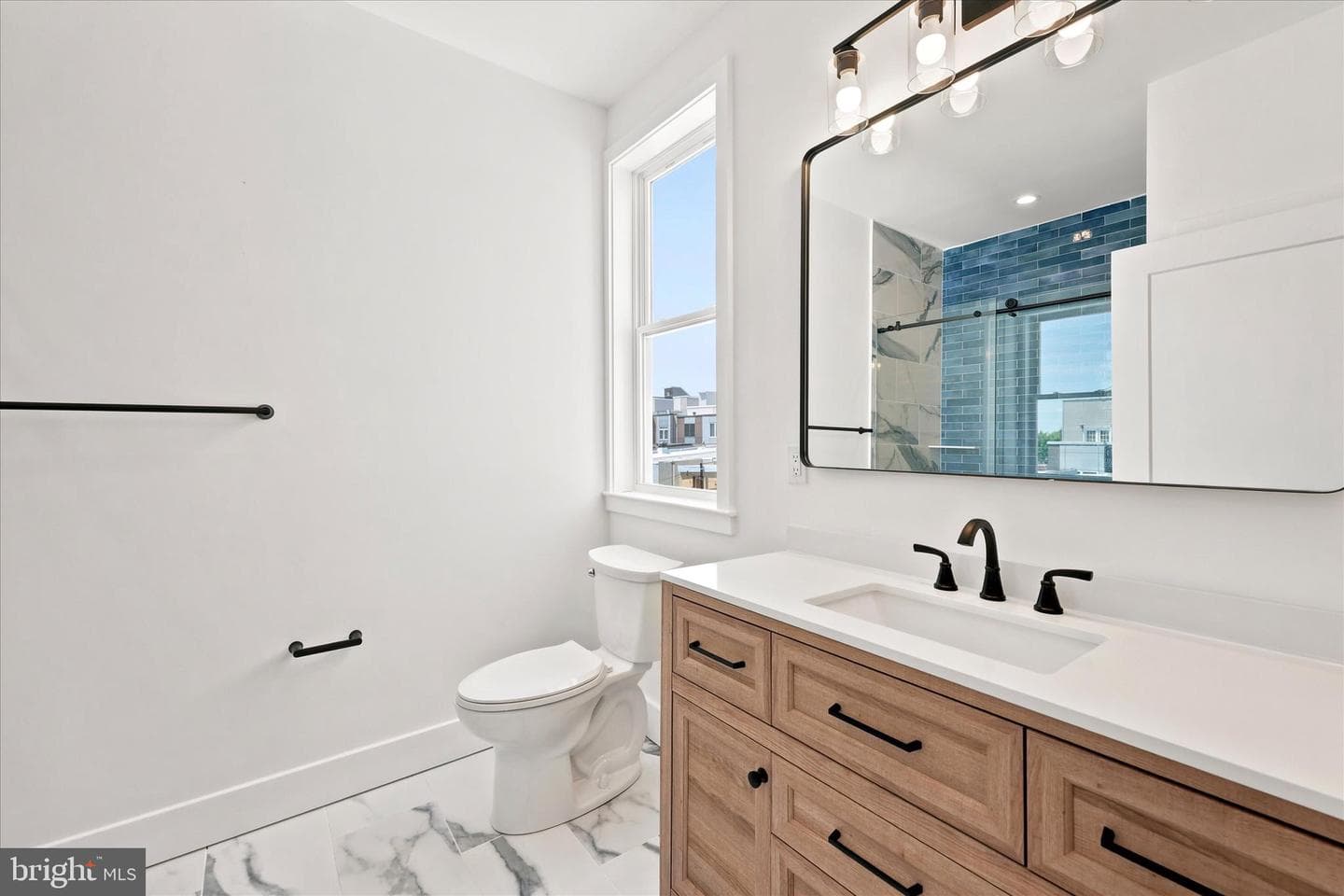 2119 Tasker Street photo 13
