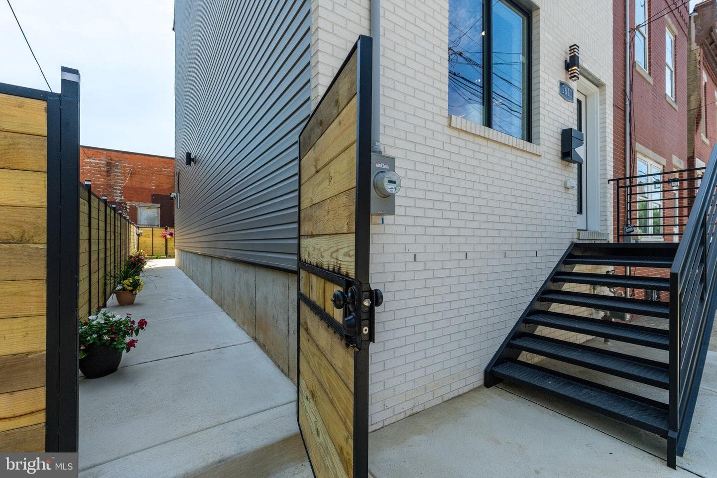 2641 Martha Street photo 37